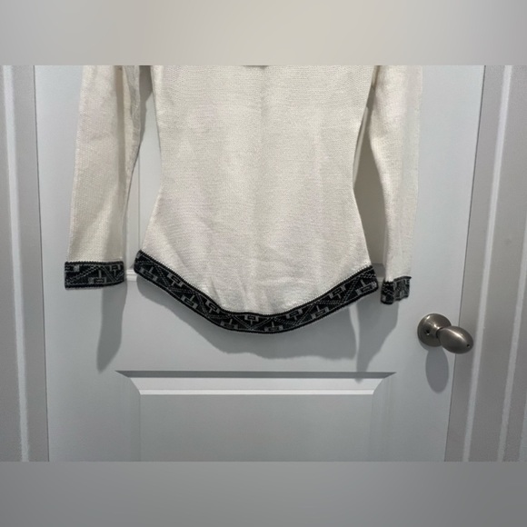 Handmade Alpaca Cream Sweater with Black Trim - Picture 8 of 16